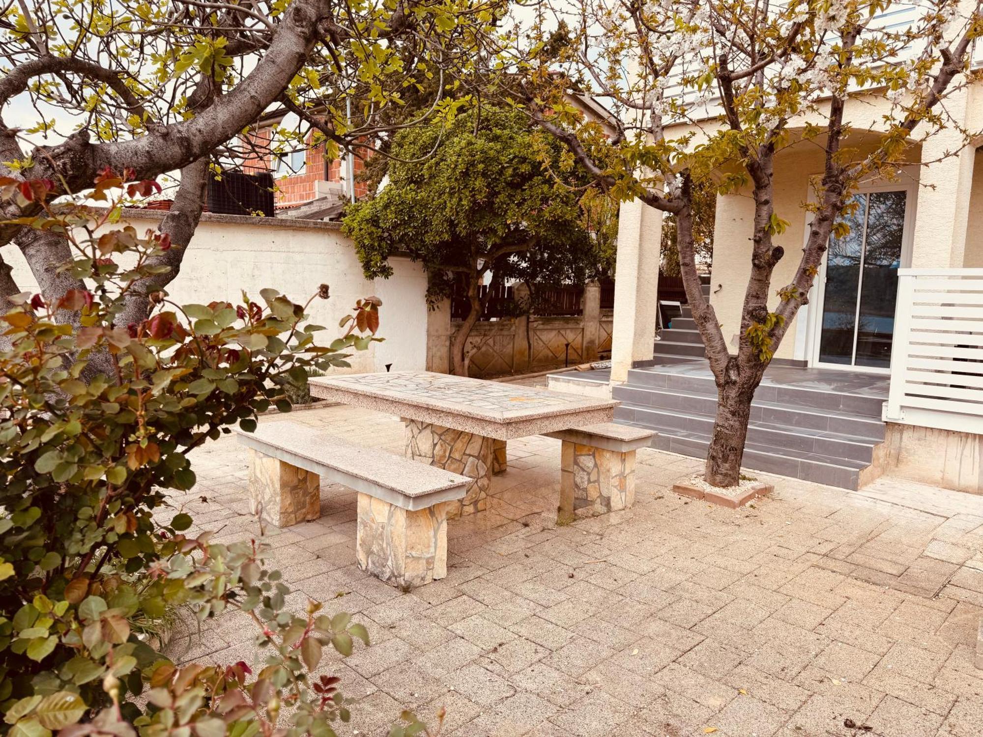 Casa Mare Rtina Garten Zwei Baeder Eg Exterior photo